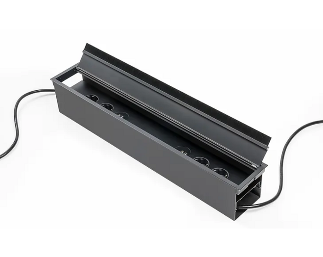 Power-Inlet 600x95mm mat zwart, 2x2 RA stopcontacten en 2x2