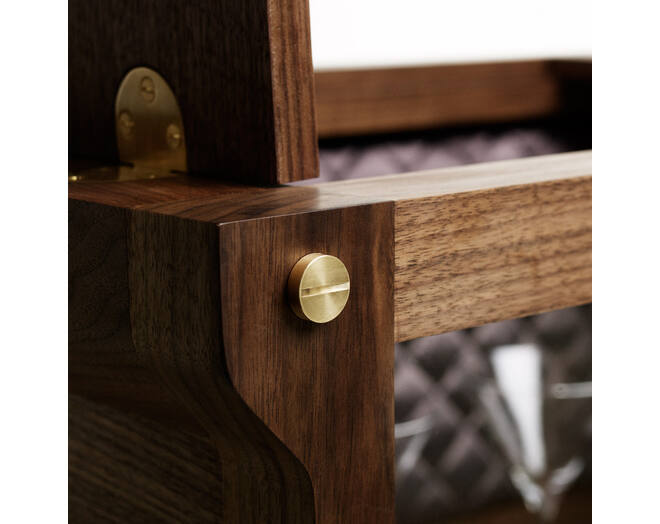 The Rockstar Bar/Walnut/Grey Berry Silk