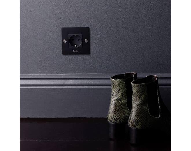 EU 1G Socket/Schuko Type F/w/ B+P Logo/Black