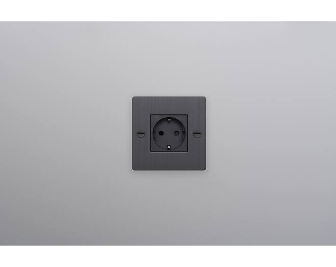 EU 1G Socket/Schuko Type F/w/out B+P Logo/Smoked Bronze