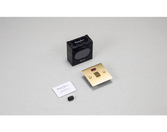 20A Dp Switch w/ Neon - Black