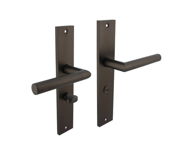 Deurkruk Bastian op schild 245x45mm WC63/8mm