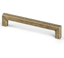 Greep SQUARE antiek messing 81x10mm, hartmaat 64mm