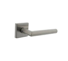 Deurkruk Jura op vierkante massieve rozet 53x53x10 mm rvs ge