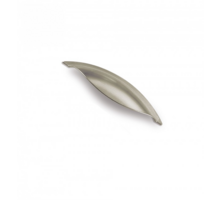 Greep geborsteld nikkel 130x34mm, hartmaat 64mm