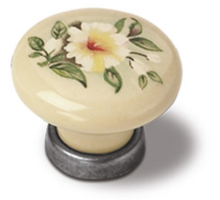 Knop ivoor porselein met bloemmotief, 37mm, voetje oud tin