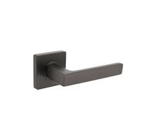 Deurkruk Hera op vierkante rozet 55x55x10 mm antracietgrijs