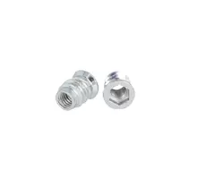Rampabus met rand M8/10 x 17mm staal verzinkt SW8