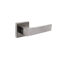 Deurkruk Amsterdam op vierkante massieve rozet 53x53x10 mm